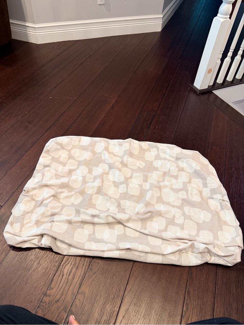 4moms Neutral Geometric Fitted Sheet - Cream and White